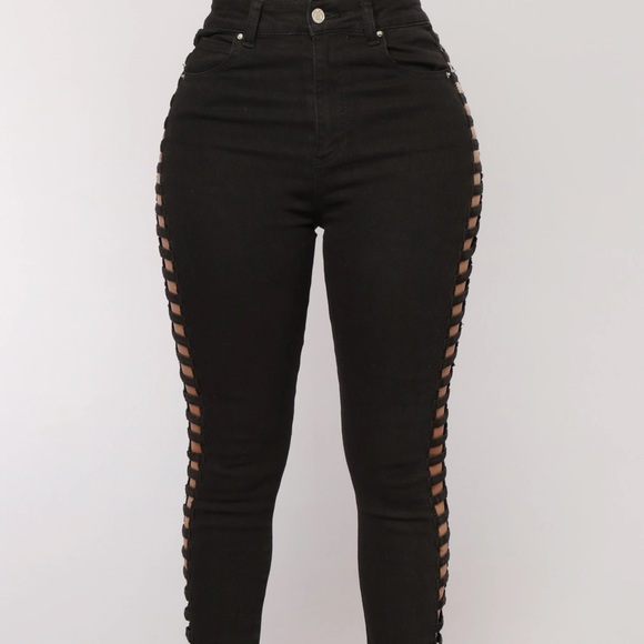 Fashion Nova jeans - Picture 3 of 6